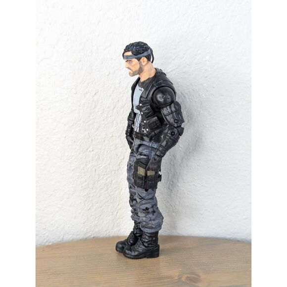 Marvel Legends The Punisher 6" Action Figure AS IS Camo Frank Castle 80 years - Picture 3 of 7